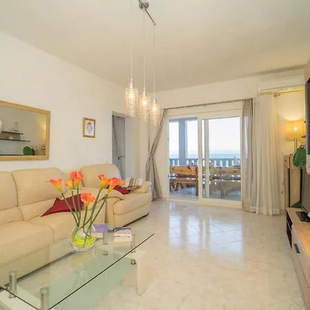 Апартаменты Amazing In With Wifi Blato (Korcula)